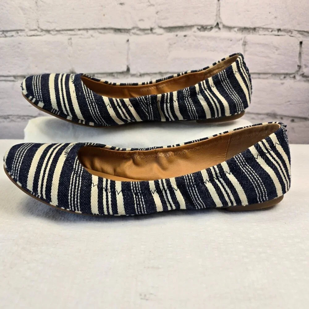 LUCKY BRAND BALLET FLATS DENIUM AND WHITE STRIPED WOMENS SIZE 7.5 NWOT